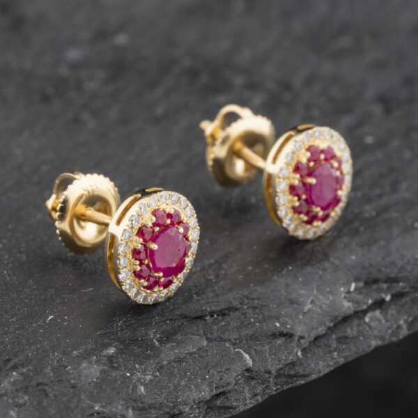 Pre-Owned 14ct Yellow Gold Ruby & 0.25ct Diamond Oval 9mm Stud Earrings 43171230