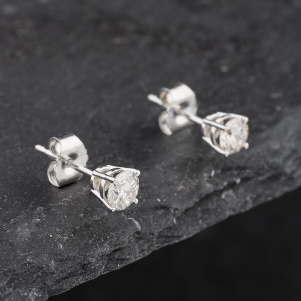 Pre-Owned 18ct White Gold 0.50ct Brilliant Cut Diamond Stud Earrings 43171345