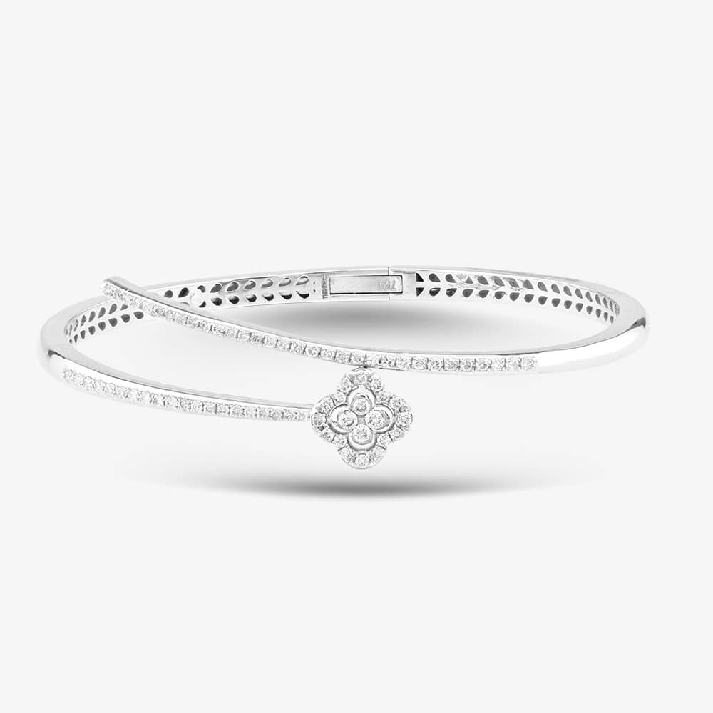 Pre-Owned 18ct White Gold Brilliant Cut Diamond Fancy 18cm Hinged Bangle 43211007