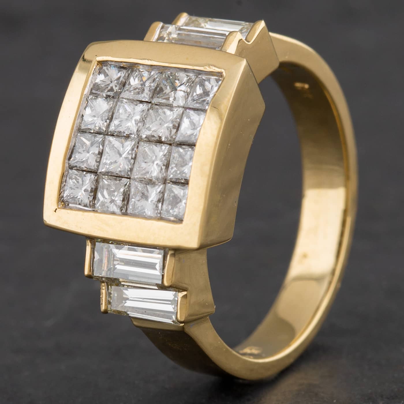 Pre-Owned 14ct Yellow Gold Princess Cut Diamond Square Cluster Ring 4328786