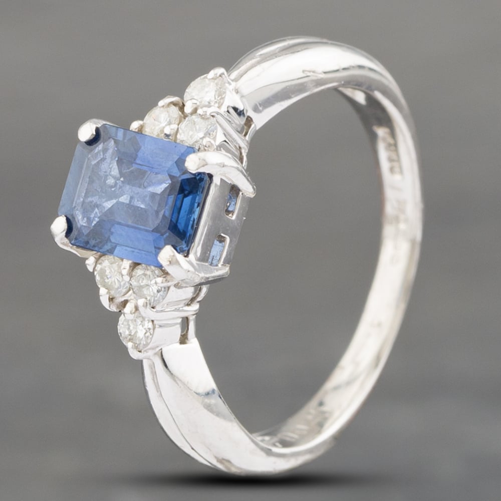 Pre-Owned Platinum 1.26ct Sapphire & 0.20ct Brilliant Cut Diamond Dress Ring 43361111