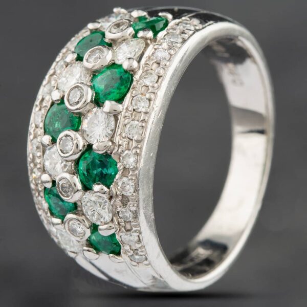 Pre-Owned 14ct White Gold 0.80ct Emerald & 0.72ct Diamond Graduated Band Ring 4337010
