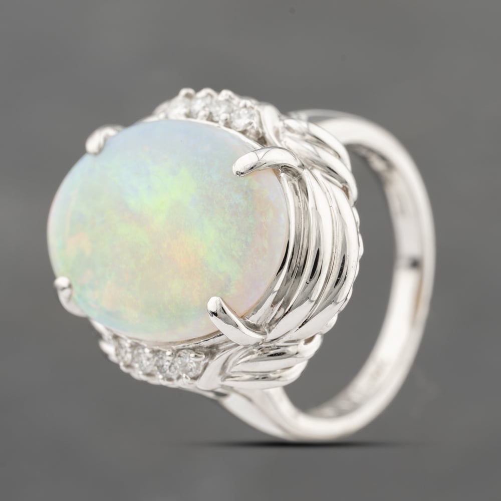 Pre-Owned Platinum 4.01ct Opal & 0.11ct Diamond Oval Dress Ring 43381027