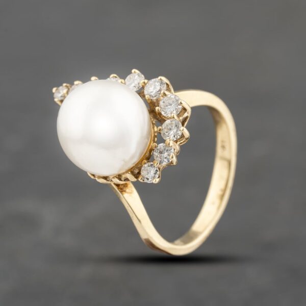 Pre-Owned 9ct Yellow Gold South Sea Pearl & 0.68ct Brilliant Cut Diamond Graduated Fancy Dress Ring 43441003