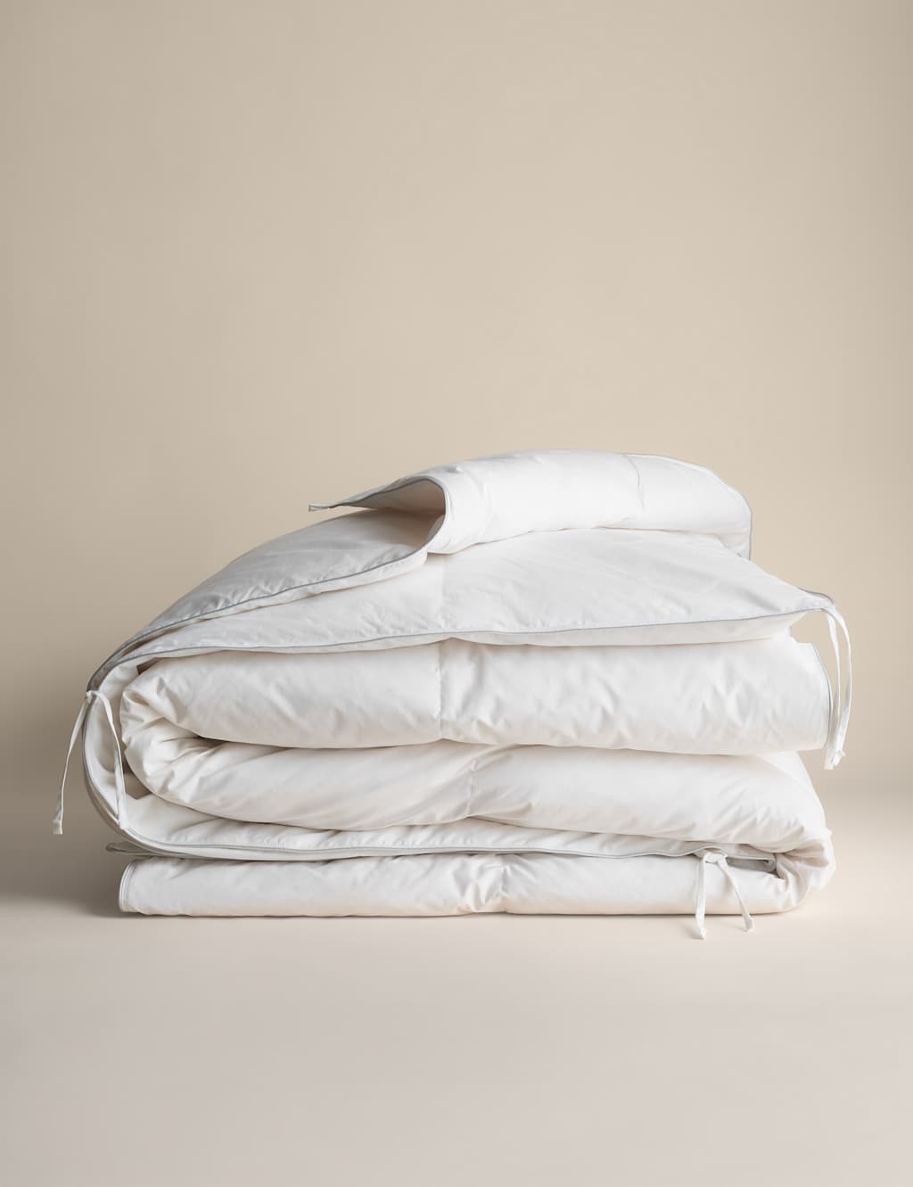 M&S Deluxe Hungarian Goose Feather & Down 13.5 Tog All Seasons 3-in-1 Duvet White