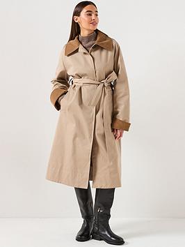 Barbour Reagan Showerproof Jacket - Beige